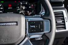 Land Rover 3.0 D300 MHEV R-Dynamic SE SUV 5dr Diesel Auto 4WD Euro 6 (s/s) (300 ps)