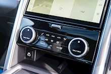 Land Rover 3.0 D300 MHEV R-Dynamic SE SUV 5dr Diesel Auto 4WD Euro 6 (s/s) (300 ps)