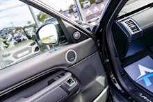 Land Rover 3.0 D300 MHEV R-Dynamic SE SUV 5dr Diesel Auto 4WD Euro 6 (s/s) (300 ps)