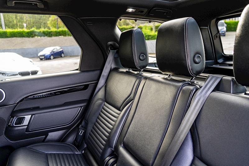 Land Rover 3.0 D300 MHEV R-Dynamic SE SUV 5dr Diesel Auto 4WD Euro 6 (s/s) (300 ps)