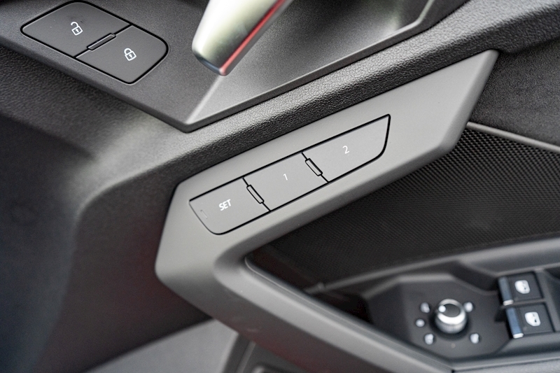 Audi 2.5 TFSI Vorsprung Sportback 5dr Petrol S Tronic quattro Euro 6 (s/s) (400 ps)