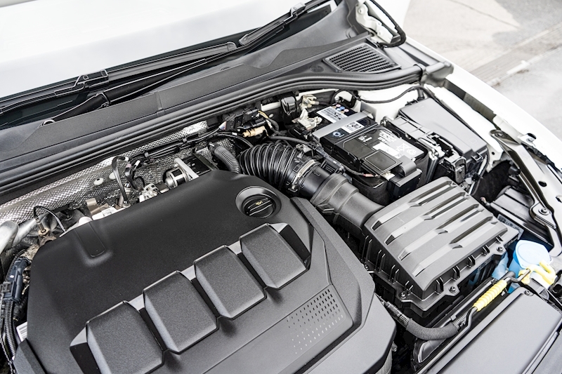 Volkswagen 2.0 TDI R-Line Hatchback 5dr Diesel DSG Euro 6 (s/s) (150 ps)