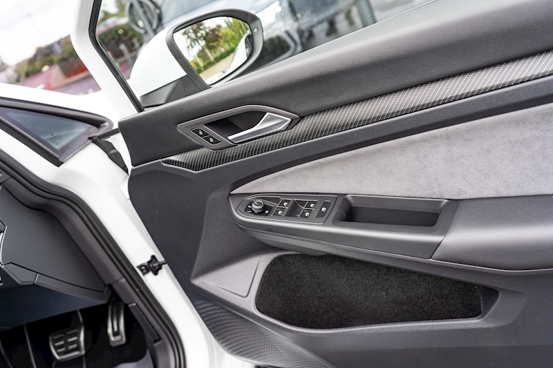 Volkswagen 2.0 TDI R-Line Hatchback 5dr Diesel DSG Euro 6 (s/s) (150 ps)