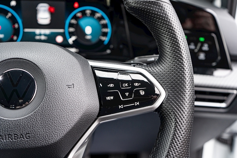 Volkswagen 2.0 TDI R-Line Hatchback 5dr Diesel DSG Euro 6 (s/s) (150 ps)