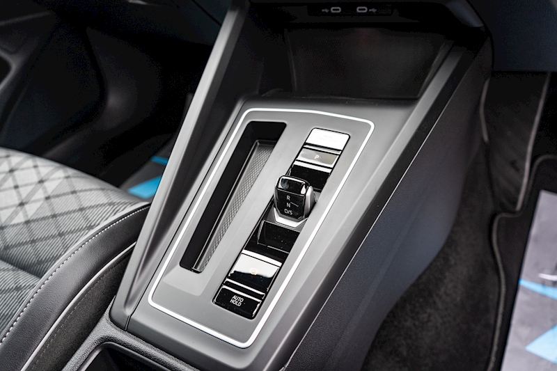 Volkswagen 2.0 TDI R-Line Hatchback 5dr Diesel DSG Euro 6 (s/s) (150 ps)