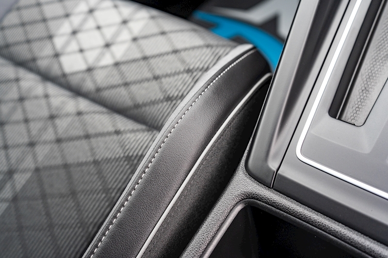 Volkswagen 2.0 TDI R-Line Hatchback 5dr Diesel DSG Euro 6 (s/s) (150 ps)