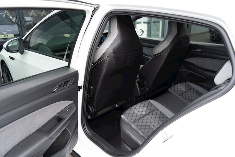 Volkswagen 2.0 TDI R-Line Hatchback 5dr Diesel DSG Euro 6 (s/s) (150 ps)