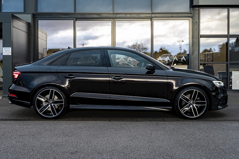 Audi 2.0 TFSI Black Edition Saloon 4dr Petrol S Tronic quattro Euro 6 (s/s) (310 ps)