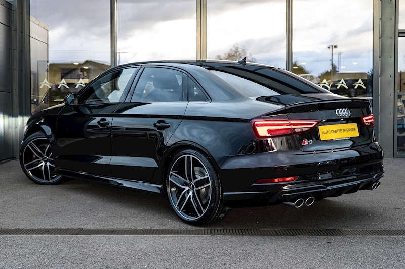 Audi 2.0 TFSI Black Edition Saloon 4dr Petrol S Tronic quattro Euro 6 (s/s) (310 ps)