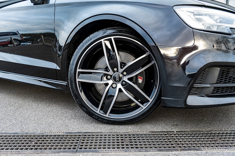 Audi 2.0 TFSI Black Edition Saloon 4dr Petrol S Tronic quattro Euro 6 (s/s) (310 ps)