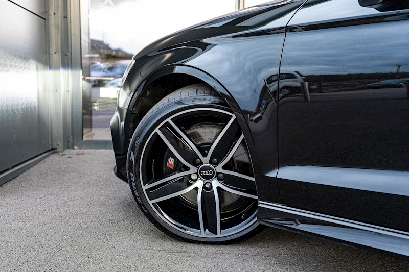 Audi 2.0 TFSI Black Edition Saloon 4dr Petrol S Tronic quattro Euro 6 (s/s) (310 ps)