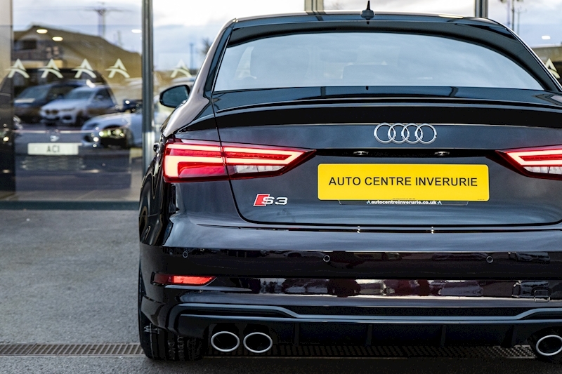 Audi 2.0 TFSI Black Edition Saloon 4dr Petrol S Tronic quattro Euro 6 (s/s) (310 ps)