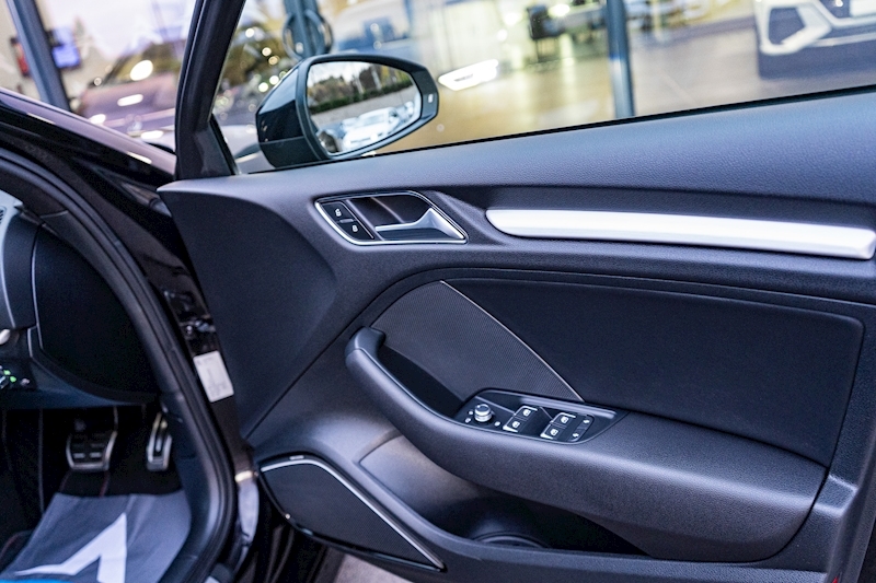 Audi 2.0 TFSI Black Edition Saloon 4dr Petrol S Tronic quattro Euro 6 (s/s) (310 ps)