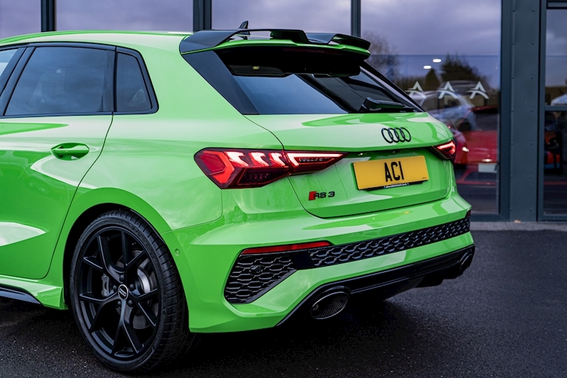 Audi 2.5 TFSI Carbon Black Sportback 5dr Petrol S Tronic quattro Euro 6 (s/s) (400 ps)