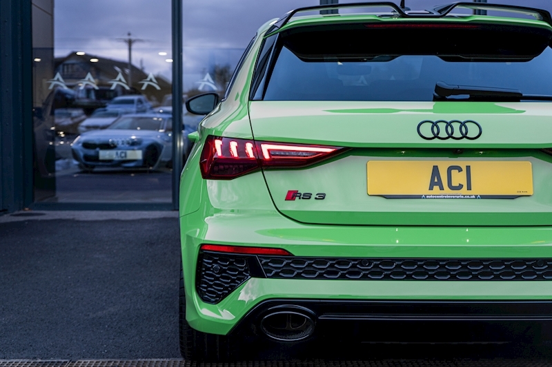 Audi 2.5 TFSI Carbon Black Sportback 5dr Petrol S Tronic quattro Euro 6 (s/s) (400 ps)