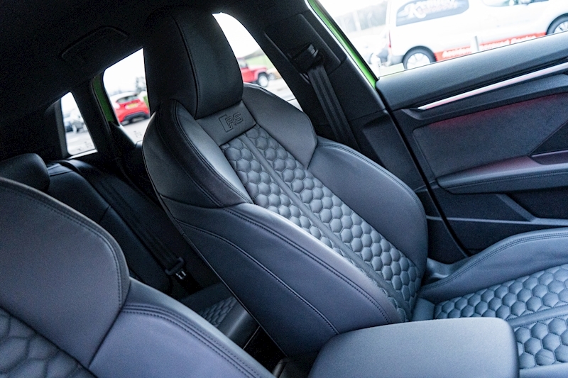 Audi 2.5 TFSI Carbon Black Sportback 5dr Petrol S Tronic quattro Euro 6 (s/s) (400 ps)