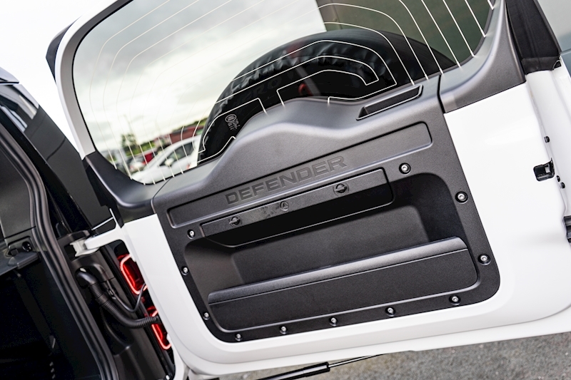 Land Rover D300 MHEV X-Dynamic SE 3.0 5dr SUV Automatic Diesel