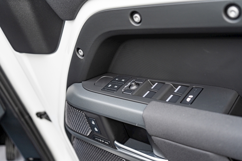 Land Rover D300 MHEV X-Dynamic SE 3.0 5dr SUV Automatic Diesel