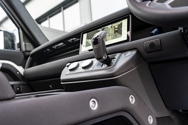 Land Rover D300 MHEV X-Dynamic SE 3.0 5dr SUV Automatic Diesel