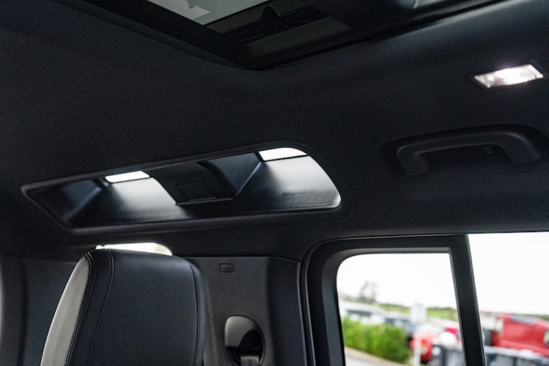 Land Rover D300 MHEV X-Dynamic SE 3.0 5dr SUV Automatic Diesel