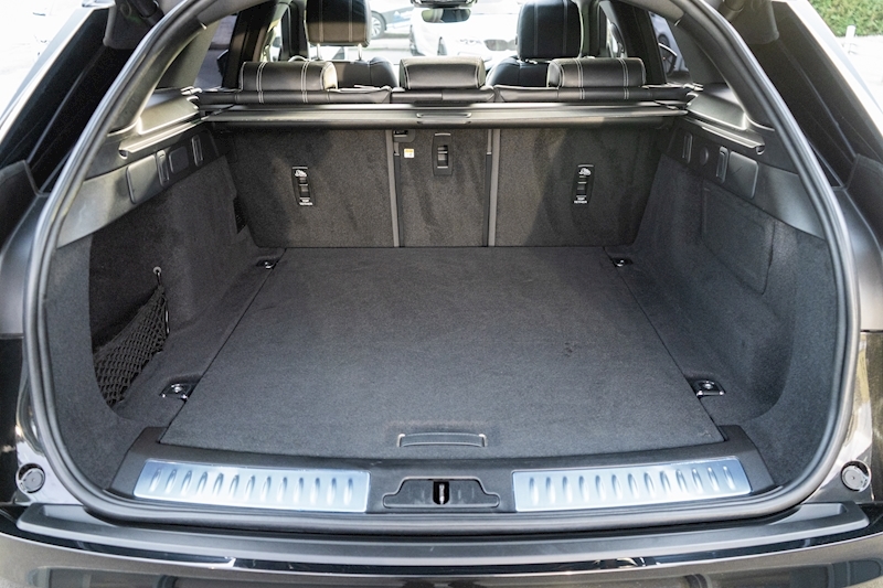 Land Rover 2.0 D200 MHEV R-Dynamic SE SUV 5dr Diesel Auto 4WD Euro 6 (s/s) (204 ps)