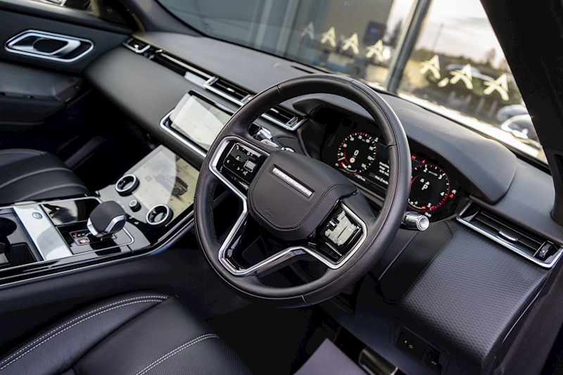 Land Rover 2.0 D200 MHEV R-Dynamic SE SUV 5dr Diesel Auto 4WD Euro 6 (s/s) (204 ps)