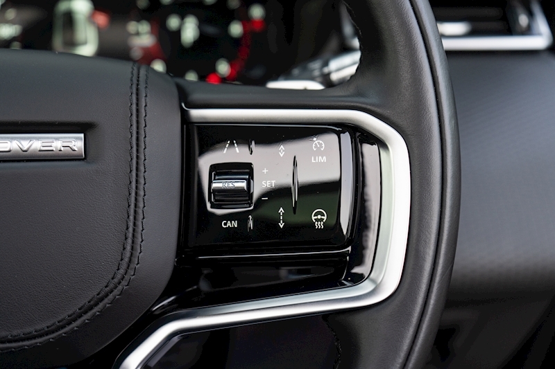 Land Rover 2.0 D200 MHEV R-Dynamic SE SUV 5dr Diesel Auto 4WD Euro 6 (s/s) (204 ps)