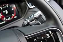Land Rover 2.0 D200 MHEV R-Dynamic SE SUV 5dr Diesel Auto 4WD Euro 6 (s/s) (204 ps)