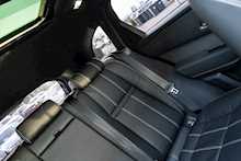 Land Rover 2.0 D200 MHEV R-Dynamic SE SUV 5dr Diesel Auto 4WD Euro 6 (s/s) (204 ps)