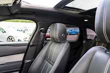 Land Rover 2.0 D200 MHEV R-Dynamic SE SUV 5dr Diesel Auto 4WD Euro 6 (s/s) (204 ps)