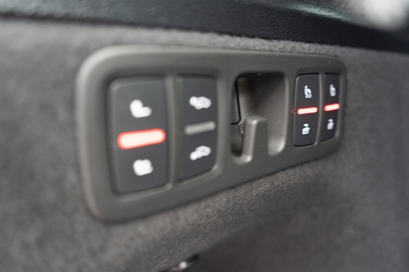 Audi 4.0 TFSI V8 Vorsprung SUV 5dr Petrol Tiptronic quattro Euro 6 (s/s) (507 ps)