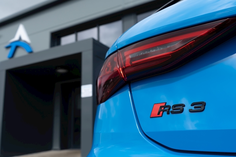 Audi 2.5 TFSI Vorsprung Sportback 5dr Petrol S Tronic quattro Euro 6 (s/s) (400 ps)