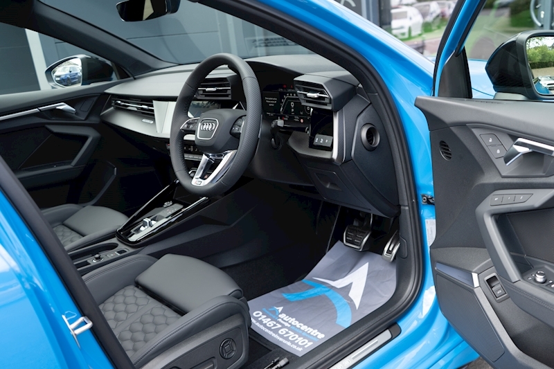 Audi 2.5 TFSI Vorsprung Sportback 5dr Petrol S Tronic quattro Euro 6 (s/s) (400 ps)