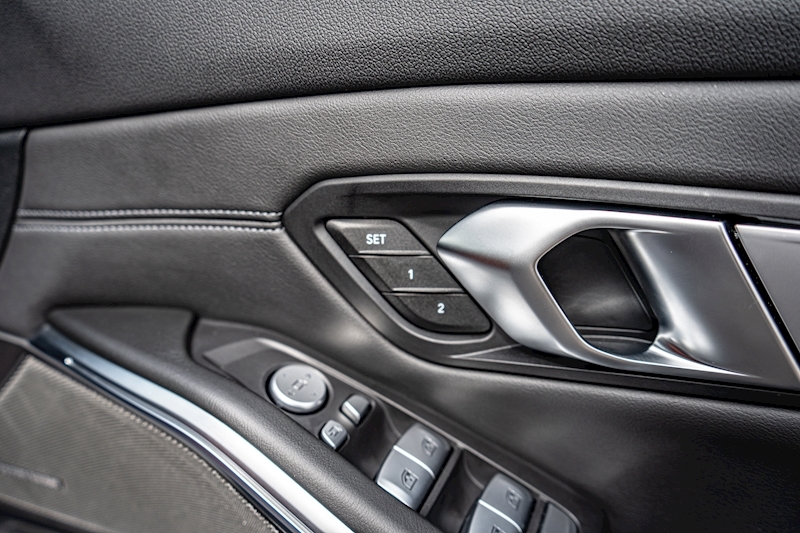 BMW 3.0 BiTurbo Competition xDrive M Saloon 4dr Petrol Steptronic xDrive Euro 6 (s/s) (510 ps)