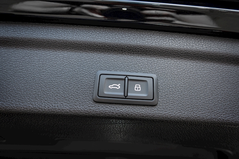 Audi 2.5 TFSI Vorsprung Sportback 5dr Petrol S Tronic quattro Euro 6 (s/s) (400 ps)