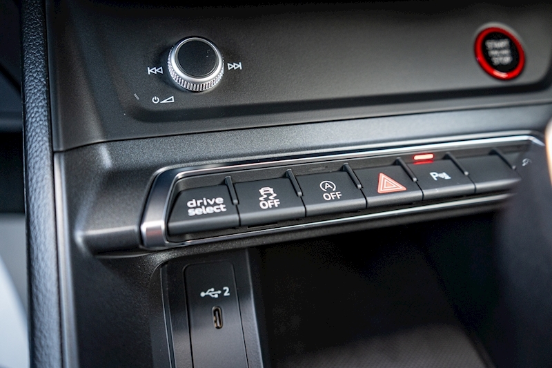 Audi 2.5 TFSI Vorsprung Sportback 5dr Petrol S Tronic quattro Euro 6 (s/s) (400 ps)