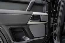 Land Rover 3.0 D250 MHEV XS Edition SUV 5dr Diesel Auto 4WD Euro 6 (s/s) (250 ps)