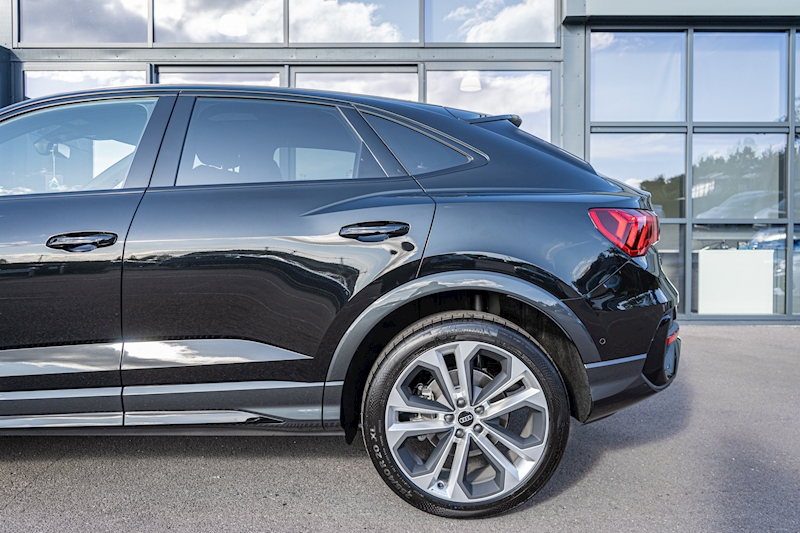 Audi 2.0 TDI 40 Vorsprung Sportback 5dr Diesel S Tronic quattro Euro 6 (s/s) (200 ps)