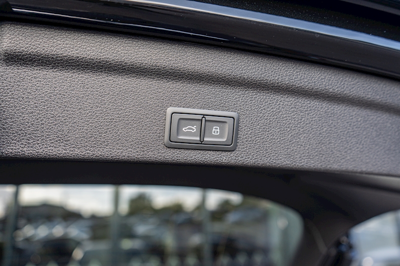 Audi 2.0 TDI 40 Vorsprung Sportback 5dr Diesel S Tronic quattro Euro 6 (s/s) (200 ps)