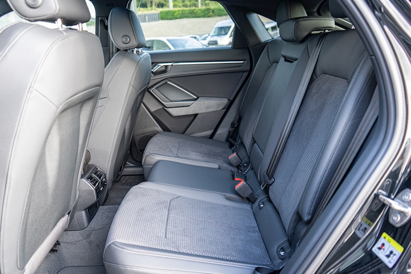 Audi 2.0 TDI 40 Vorsprung Sportback 5dr Diesel S Tronic quattro Euro 6 (s/s) (200 ps)