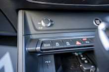 Audi 2.0 TDI 40 Vorsprung Sportback 5dr Diesel S Tronic quattro Euro 6 (s/s) (200 ps)