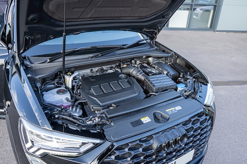 Audi 2.0 TDI 40 Vorsprung Sportback 5dr Diesel S Tronic quattro Euro 6 (s/s) (200 ps)