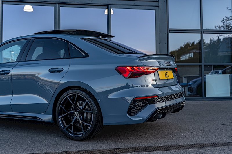 Audi 2.5 TFSI Vorsprung Saloon 4dr Petrol S Tronic quattro Euro 6 (s/s) (400 ps)