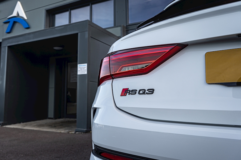 Audi 2.5 TFSI Vorsprung Sportback 5dr Petrol S Tronic quattro Euro 6 (s/s) (400 ps)