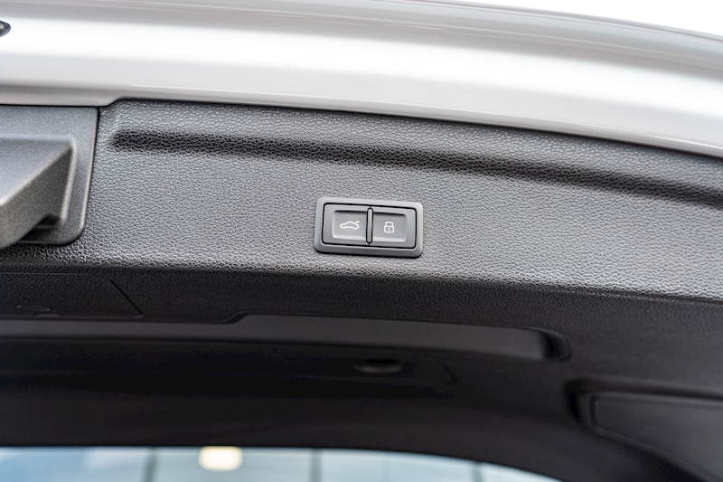 Audi 2.5 TFSI Vorsprung Sportback 5dr Petrol S Tronic quattro Euro 6 (s/s) (400 ps)