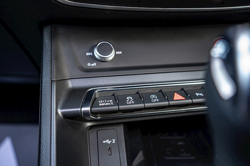 Audi 2.5 TFSI Vorsprung Sportback 5dr Petrol S Tronic quattro Euro 6 (s/s) (400 ps)