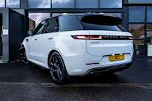 Land Rover 3.0 D300 MHEV Dynamic SE SUV 5dr Diesel Auto 4WD Euro 6 (s/s) (300 ps)