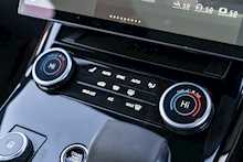 Land Rover 3.0 D300 MHEV Dynamic SE SUV 5dr Diesel Auto 4WD Euro 6 (s/s) (300 ps)