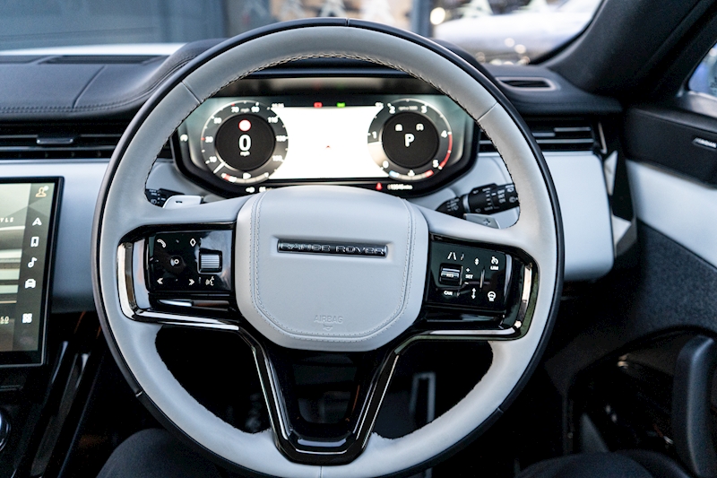 Land Rover 3.0 D300 MHEV Dynamic SE SUV 5dr Diesel Auto 4WD Euro 6 (s/s) (300 ps)