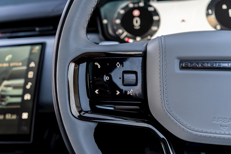 Land Rover 3.0 D300 MHEV Dynamic SE SUV 5dr Diesel Auto 4WD Euro 6 (s/s) (300 ps)